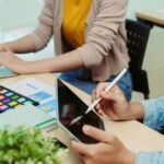 Employee's leveraging AI in the workplace